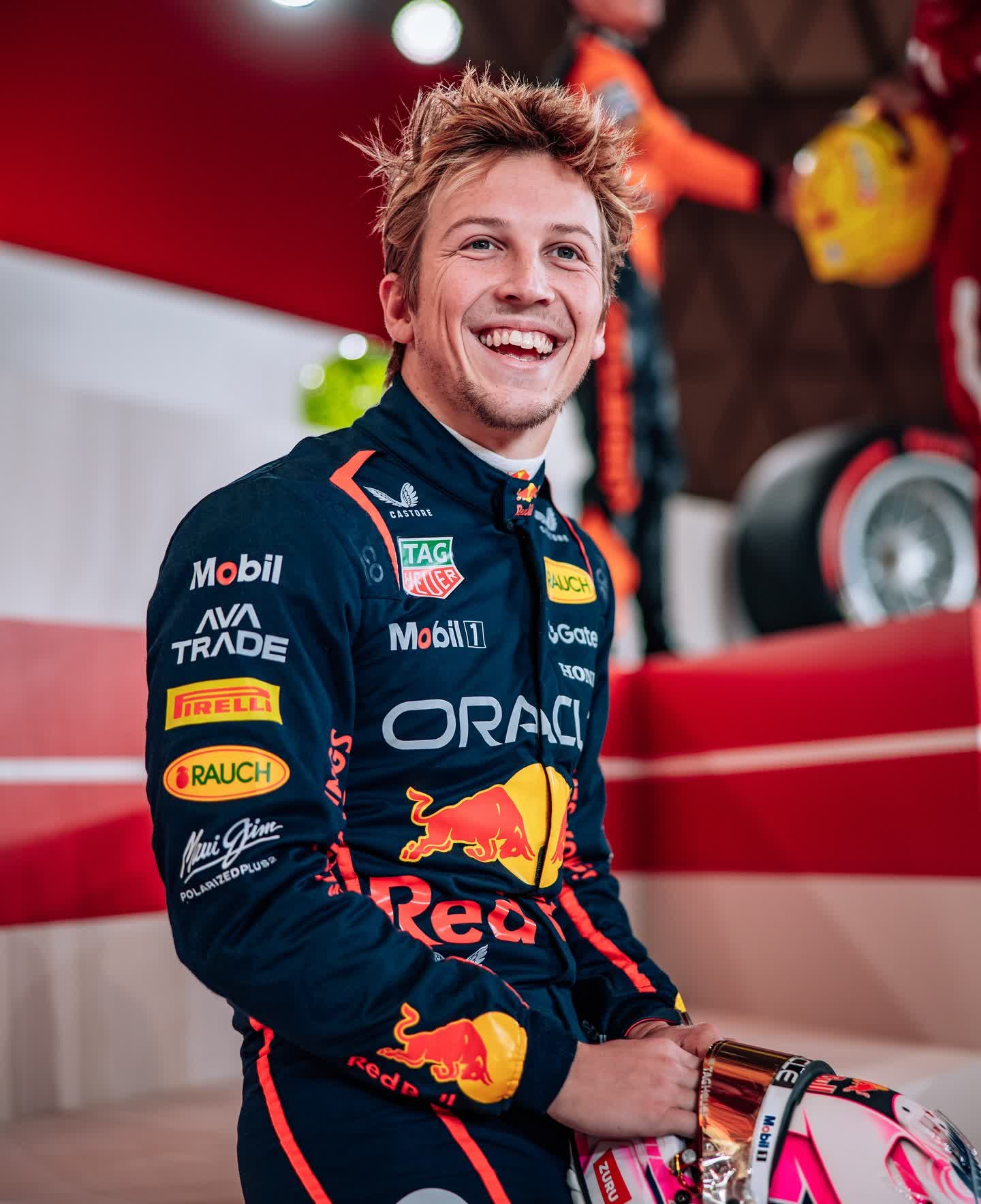 雷诺车队逆转红牛二队，皮亚斯特里刷新纪录