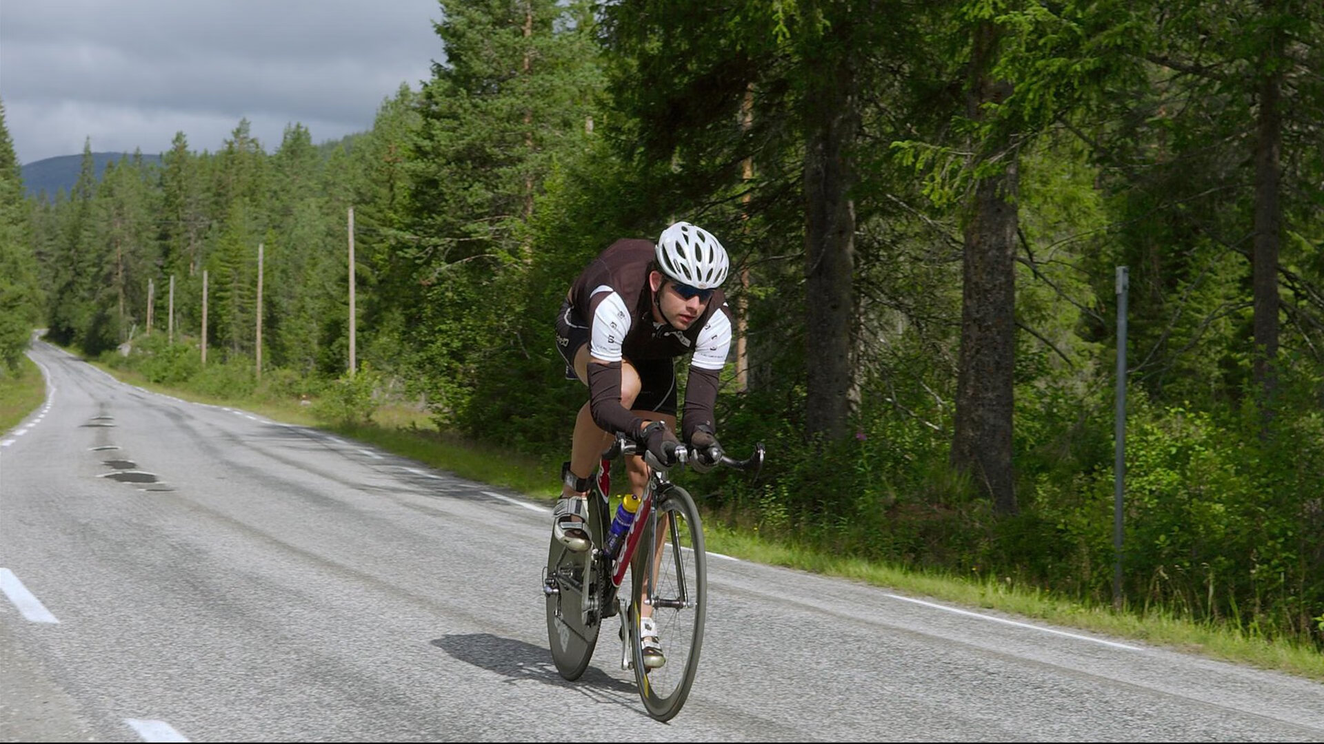 德里赫特用实力证明自己,巴萨强势晋级加纳—新星崛起与豪门复兴的双重奏