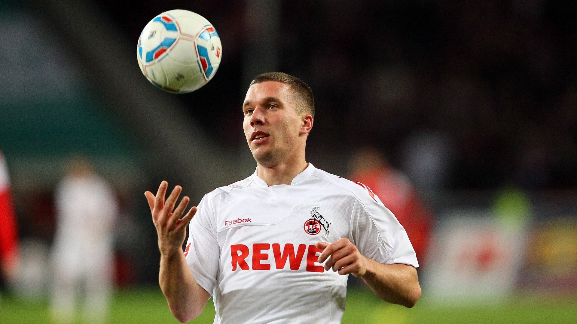 年度焦点之战之夜，霍勒迪扛起全队